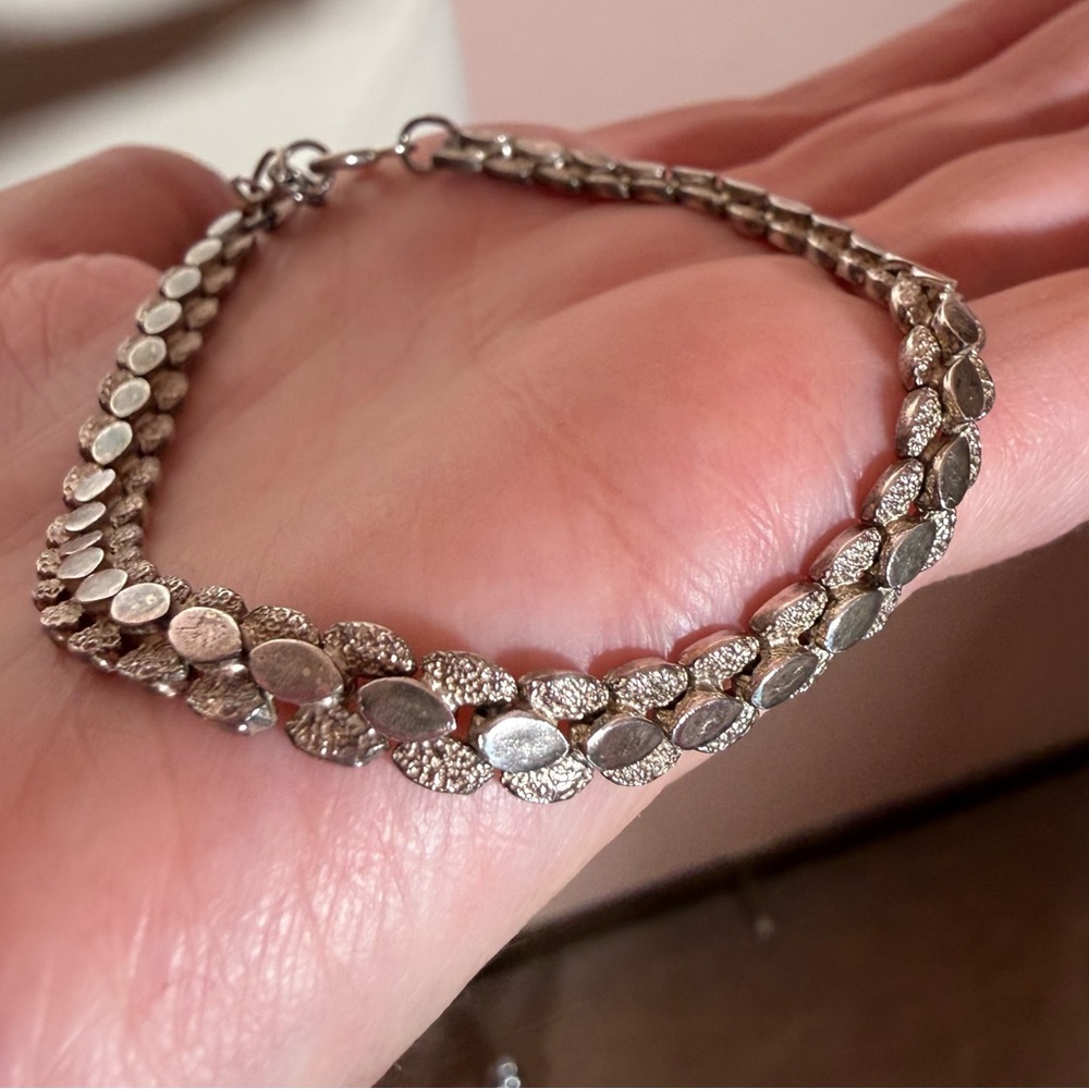 Vintage 1970 80 Sterling silver flat unique texture Byzantine chain Bracelet